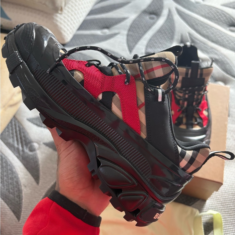Burberry Arthur Archive Sneakers - Picture 5 of 10